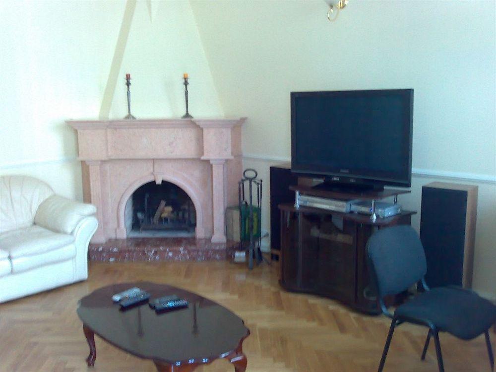 Pecherskie Lipki Hotel Kiev Luaran gambar