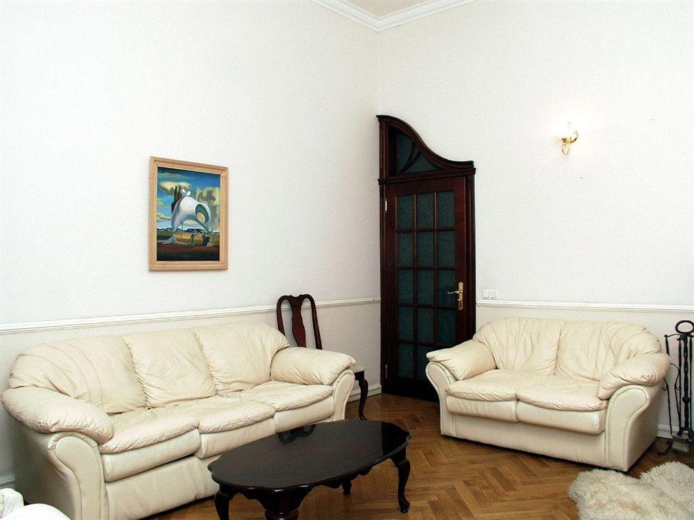 Pecherskie Lipki Hotel Kiev Luaran gambar