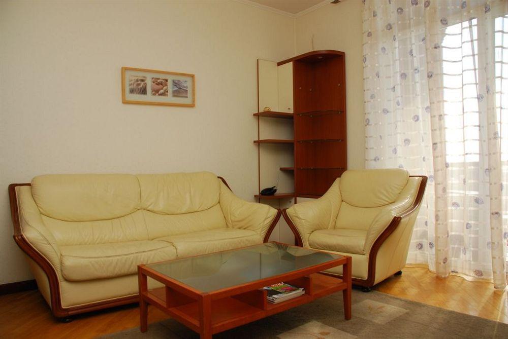 Pecherskie Lipki Hotel Kiev Luaran gambar
