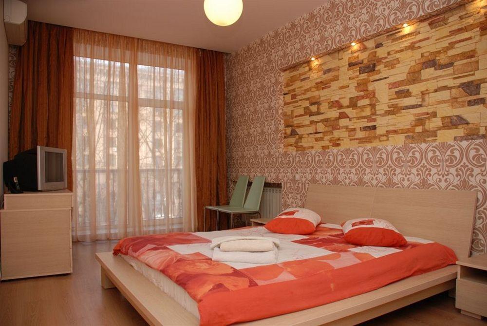 Pecherskie Lipki Hotel Kiev Luaran gambar