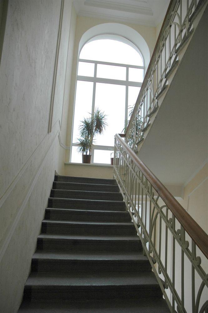 Pecherskie Lipki Hotel Kiev Luaran gambar
