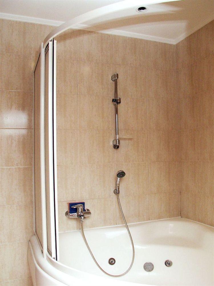 Pecherskie Lipki Hotel Kiev Luaran gambar